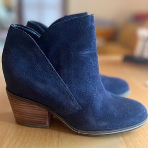Jessica Simpson Tandra Navy Blue Suede Booties size 6.5